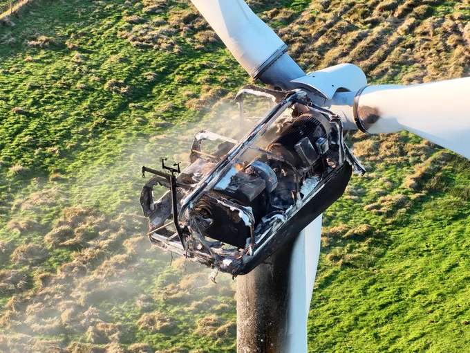 Damage to wind turbine by fire
