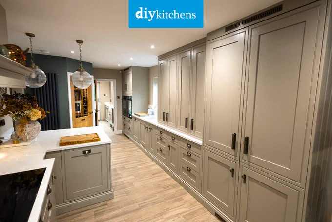 An Innova Helmsley Dakar Inframe #kitchen | DIY Kitchens