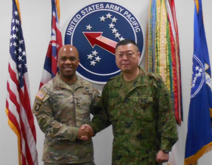 米太平洋陸軍(USARPAC)司令官クラーク大将