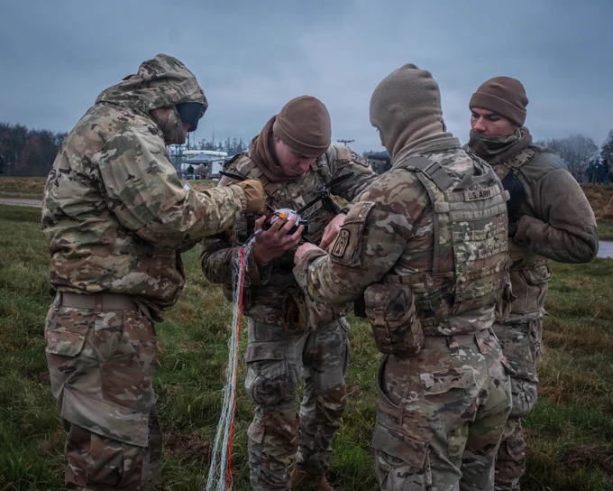 ✨ Project Flytrap 4.5: The 5th Battalion showcased cutting-edge c-UAS tech at Putlos, Germany! Our air defenders engaged and captured drones, enhancing NATO's deterrent capabilities. 🤝 #ProjectFlytrap #AirDefense #cUAS #NATO