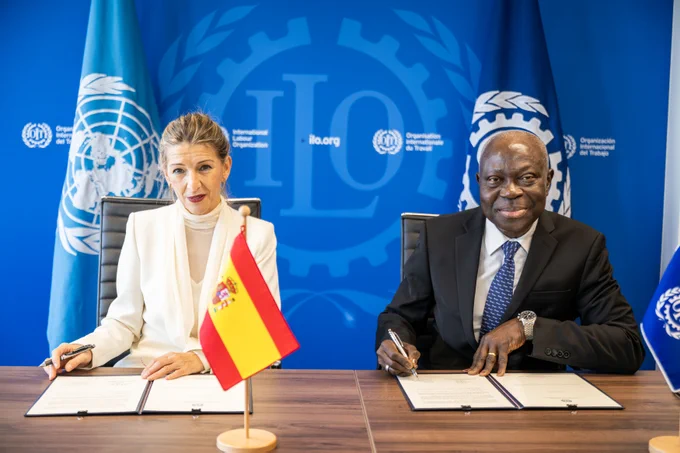 ILO Director-General Gilbert F. Houngbo with Yolanda Díaz, Second Deputy Prime Minister and Minister of Labour and Social Economy of Spain, during Spain’s ratification of ILO Convention No. 183. Photo ILO / Alioune Ndiaye.