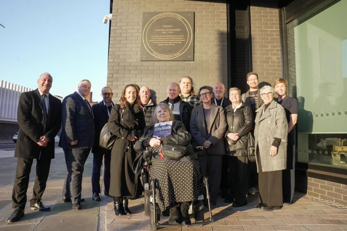 City of Wolverhampton Council senior Cabinet Members and Directors with Cllr Paula Brookfield, Cllr Paul Brookfield and relatives of the late Cllr Ian Brookfield.