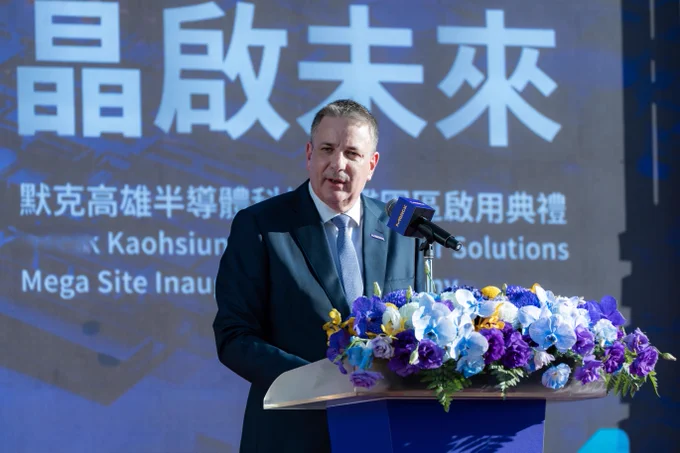Kai Beckmann, Deputy Chair of the Executive Board and CEO Electronics