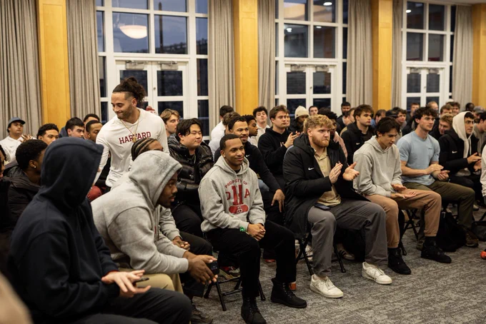 Xaviah Bascon in Murr Lounge