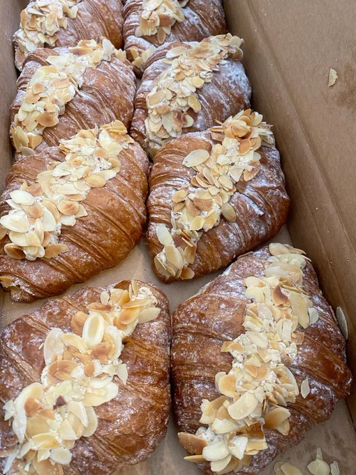 almond croissant