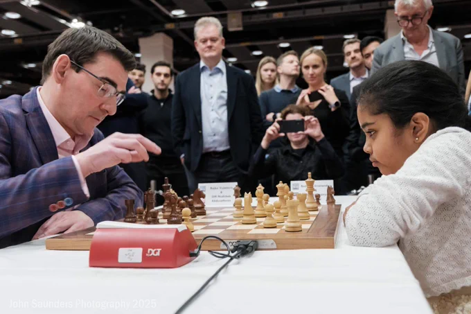 Bodhana Sivanandan beats Rajko Vujatovic in the Pro-Biz Cup play-off