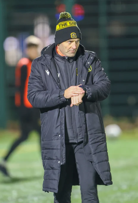 Frank McKeown, new manager of Dumbarton FC leads a training session on Thursday December 4 2025