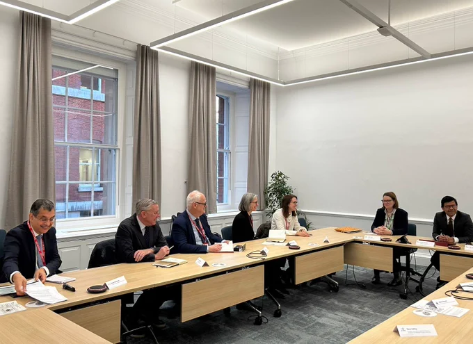 Minister for IP Kanishka Narayan hosts a roundtable discussion on the future IP strategy with guests including Presidents' Group members and representatives of the legal profession. Image 1