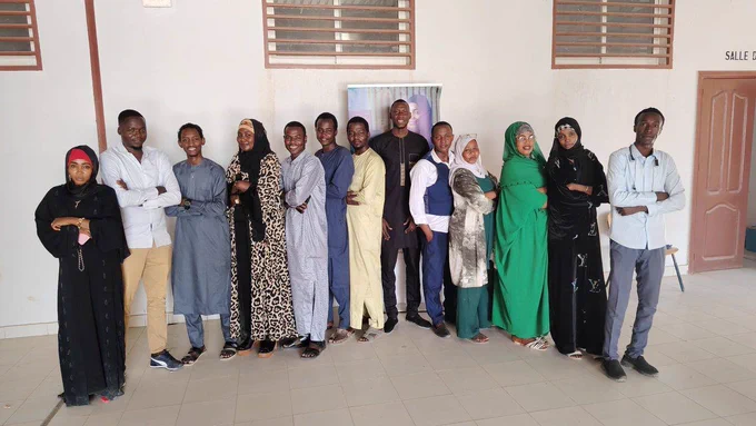Après 7 mois d’apprentissage, les apprenants de Moundou, Mongo et Abéché ont brillamment soutenu leurs projets finaux dans les parcours Référent Digital et Développement Web, menés dans le cadre du Projet #FEF, porté par WenakLabs, avec le soutien de Simplon Africa et de l’Ambassade de France au Tchad.

🙏 Merci aux institutions partenaires :
Université Polytechnique de Mongo – Tchad • INSTA-Tchad • ANTV

Cette soutenance clôt un parcours exigeant qui forme de nouveaux professionnels capables d’accompagner la transformation numérique dans les provinces.