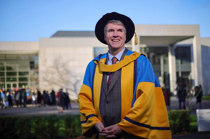 Dr Niall Muldoon
