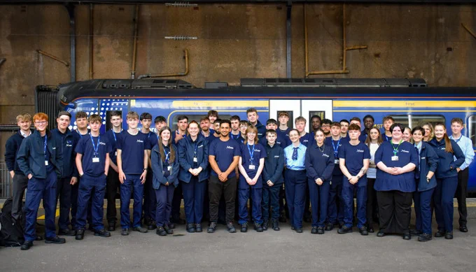 A group photo of last year Apprentices. 