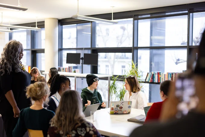 Liz Kendall meeting the Women in Tech taskforce