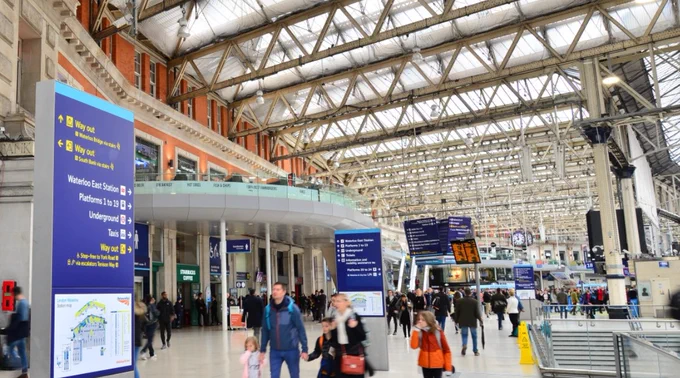 Image of London Waterloo station concourse taken from Victory Arch entrance.