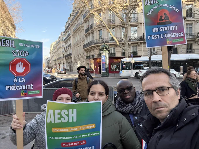 Selfie avec AESH de la FSU