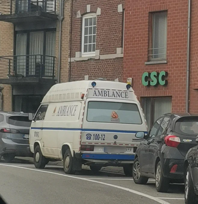 Ambulance sans le U