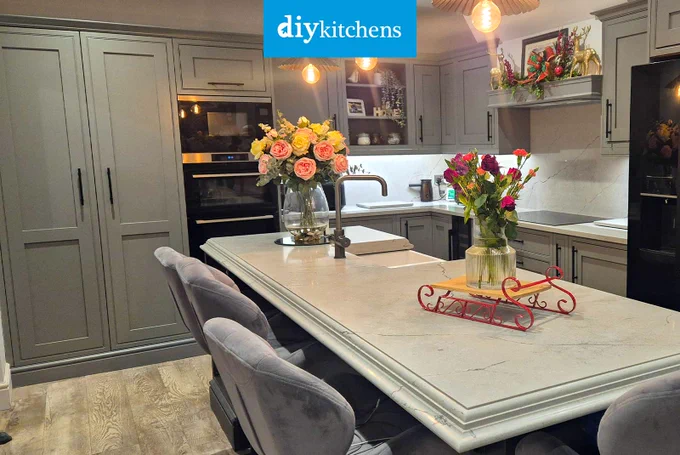An Innova Helmsley Heron Grey Inframe #kitchen | DIY Kitchens