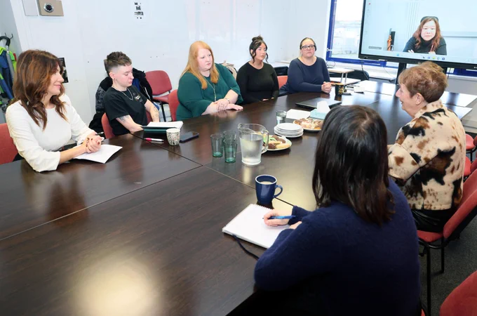 : Chatting to advocates from the Hate Crime Advocacy Service  (HCAS) service, Justice Minister Naomi Long thanked them for their crucial work and support they provide to victims. HCAS has experienced a 35% increase in referrals in the last year largely driven by an increase in racially motivated attacks.