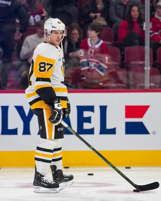 Photo of Sidney Crosby on ice during warmups in a Penguins uniform