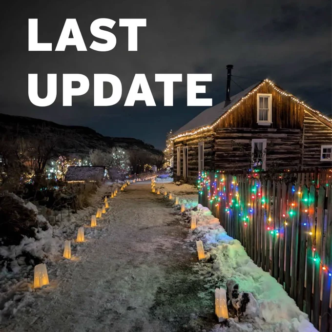 holiday lights with "last update" 