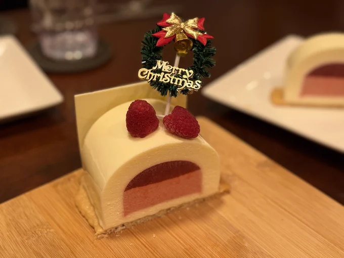 今年もバッチリセンターにジュレ ムースがハマって大満足！お友達家族と一緒にいただきました☺️