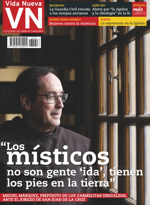 Portada de Vida Nueva. Número 3440. Miguel Márquez, prepósito de los Carmelitas Descalzos, mira a través de una ventana cerrada. Viste su hábito de carmelita.