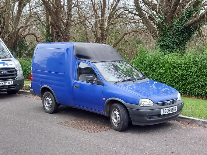A blue "Bedford" (Vauxhall) Combo, registered in 1999, photographed in 2025. 