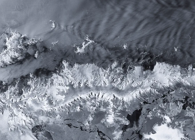 This image is one of the first to be captured by the Copernicus Sentinel-1D satellite, which carries a 12 m-long synthetic aperture radar (SAR) instrument.
https://www.esa.int/Applications/Observing_the_Earth/Copernicus/Sentinel-1/Sentinel-1D_delivers_first_images_from_Antarctica_to_Bremen
