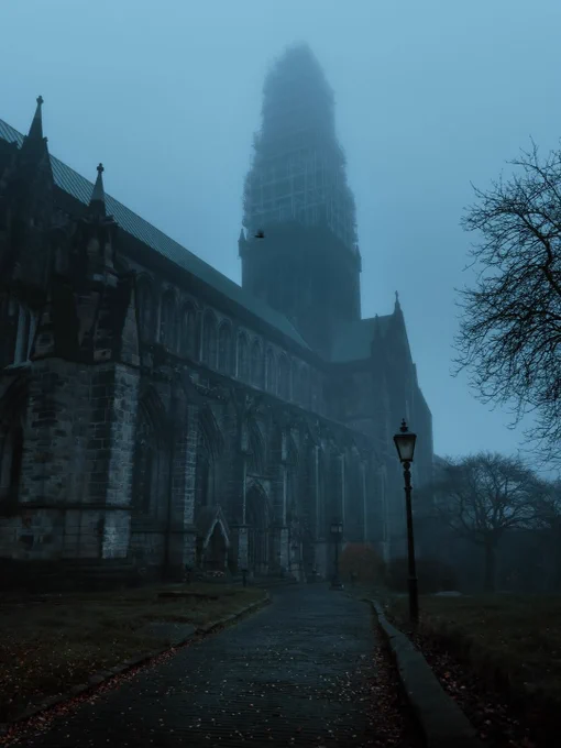 The Glasgow Cathedral, Scotland 
Photography by Carrigan (@carrigan_captures)