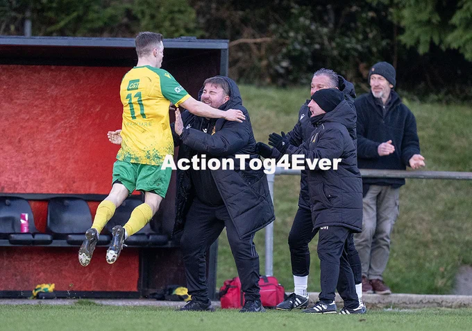 Brad Crooks celebrates his 79th min goal