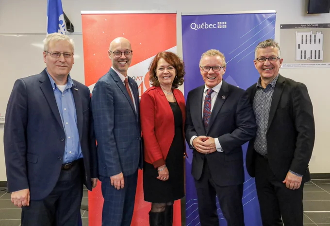 Louis Imbeau, doyen à la recherche et à la création à l'UQAT, Vincent Rousson, recteur de l'UQAT, Diane Dallaire, mairesse de Rouyn-Noranda, Jean Boulet, ministre du Travail et ministre responsable de la région de la Mauricie, de la région de l’Abitibi-Témiscamingue et de la région du Nord-du-Québec, et Daniel Bernard, député de Rouyn-Noranda–Témiscamingue