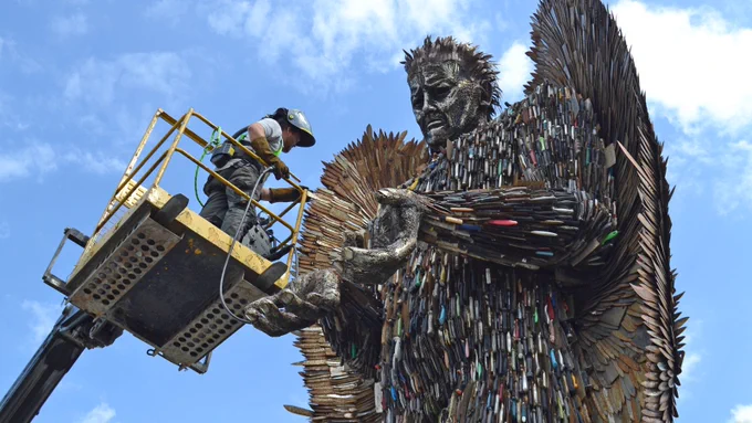 Image depicts the knife angel sculpture. 