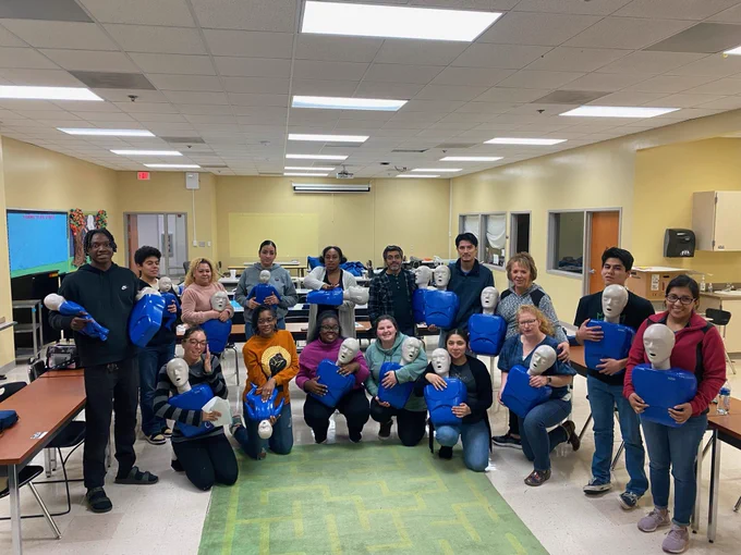 Parent As Teachers Programs host a First Aid & CPR class.
#parentsasteachers #pat #dph #firstaidcpr #community