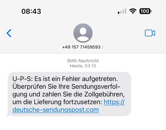 Eine Phishing SMS, angeblich von U-P-S. Man soll auf einen Link klicken um Zollgebühren zu zahlen damit die Lieferung einer Sendung fortgesetzt wird.