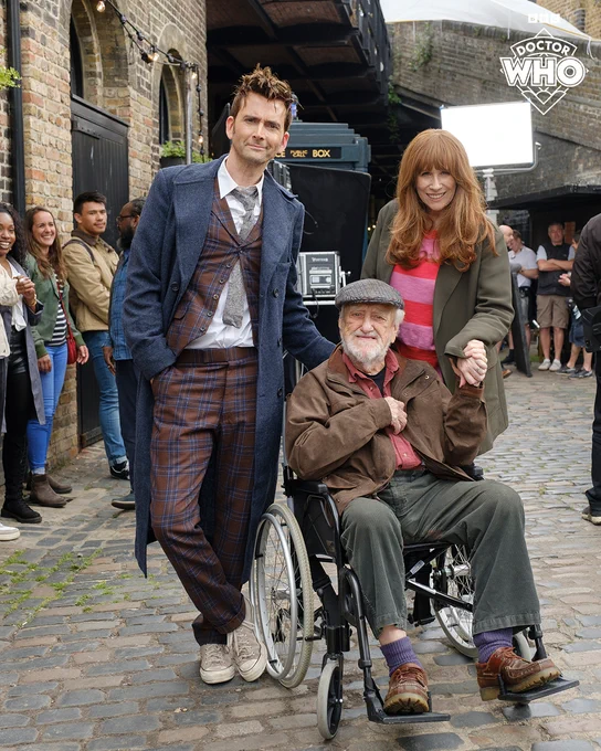 David Tennant, Catherine Tate and Bernard Cribbins pose for a photo in costume on the set of 'Wild Blue Yonder'.