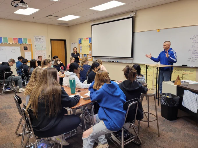 BEC Research Engineer Brent Phares addresses Valley High School students