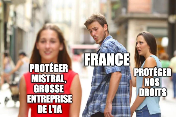 Mème “distracted boyfriend” : la France “tiraillée” entre protéger nos droits vs protéger Mistral, grosse entreprise de l’IA
