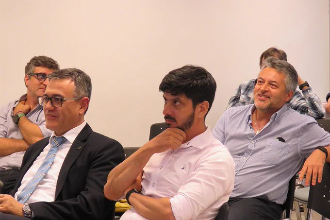 Personas participando del taller