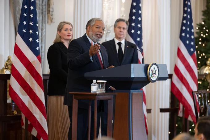 Secretary Bunch addresses the room.

Photo courtesy Chuck Kennedy/Department of State.