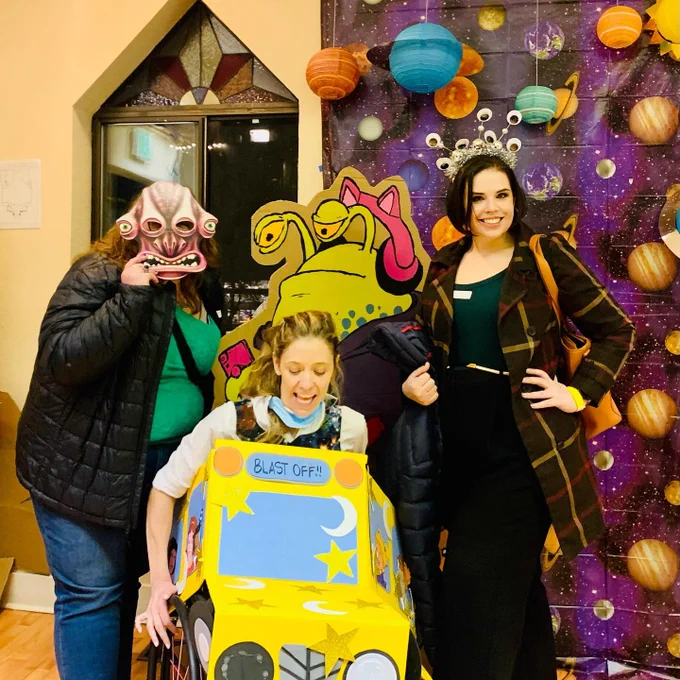 Be Seattle with the bus rider alien