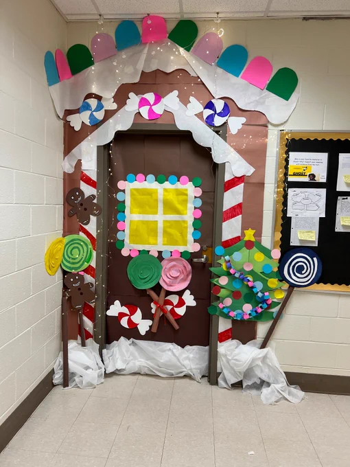 👀 Look at the holiday fun at Toomer👀