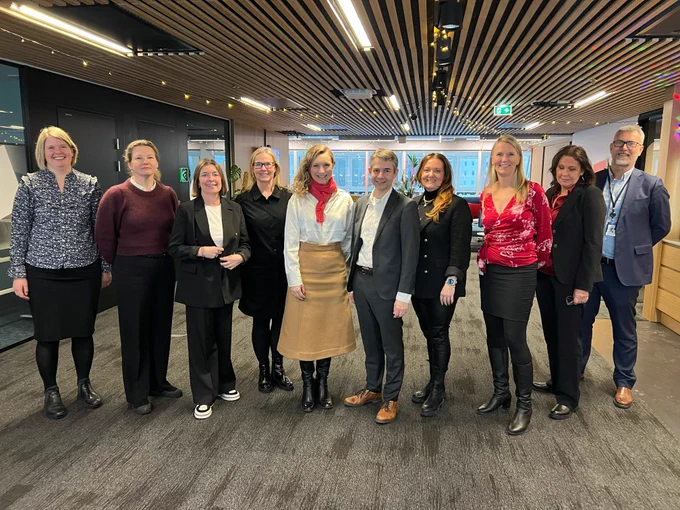 Gruppebilde, f.v.: Ragnhild Sund, Siri Halvorsen, Nina Olsen Munthe, Birgitte Yttri, Karianne Tung, Frode Danielsen, Malin Rygg, Guri K. Lande, Sissel Sare og Onar Aanestad.