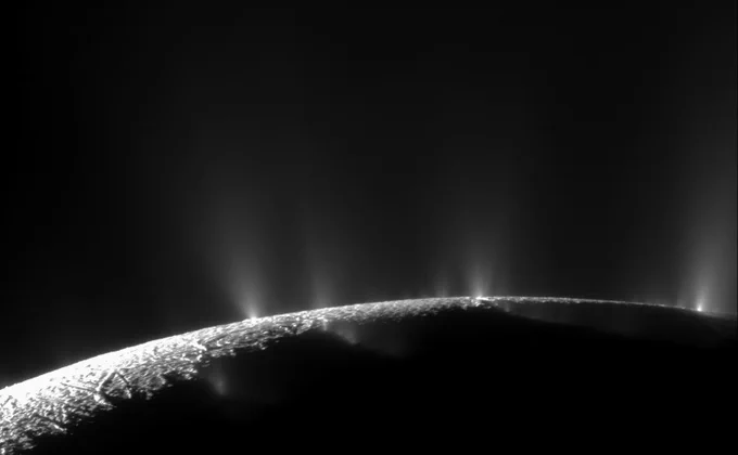 Cryovolcanic plumes emanating from the South Polar Terrain of Enceladus. (Image Credit: NASA/JPL/Space Science Institute)