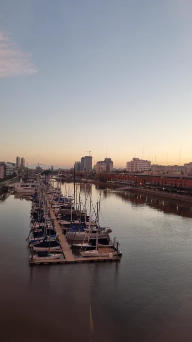 Foto del atardecer en Puerto madero