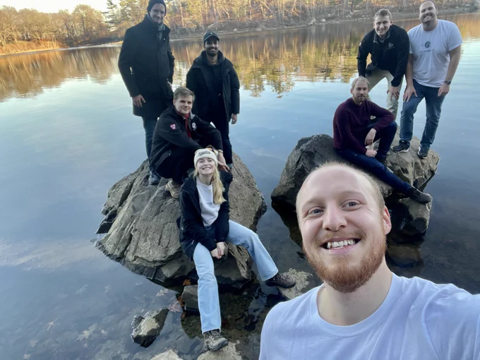 Feldmann Lab goes Holiday Hike 2023