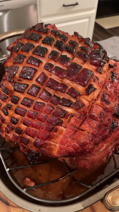 Perfectly cooked ham with crispy scored exterior