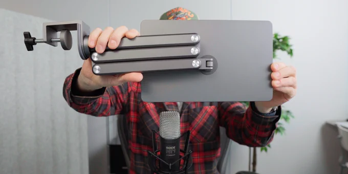Screenshot aus Video zeigt X36 iPad-Magnetständer.