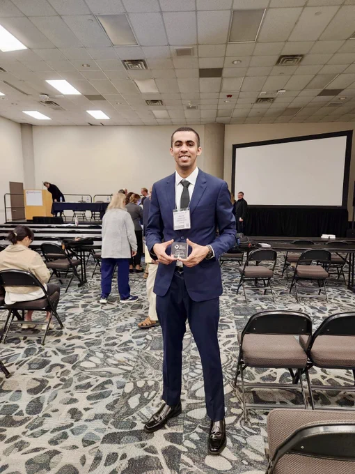 Eduardo Freitas presented his research at the Obesity Journal Symposium this fall. Courtesy photo