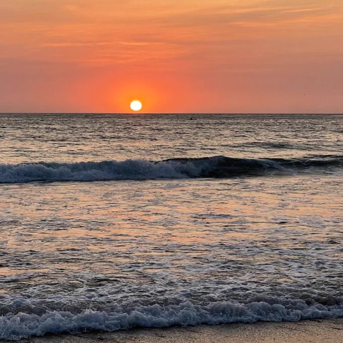 Sunrise at the beach 