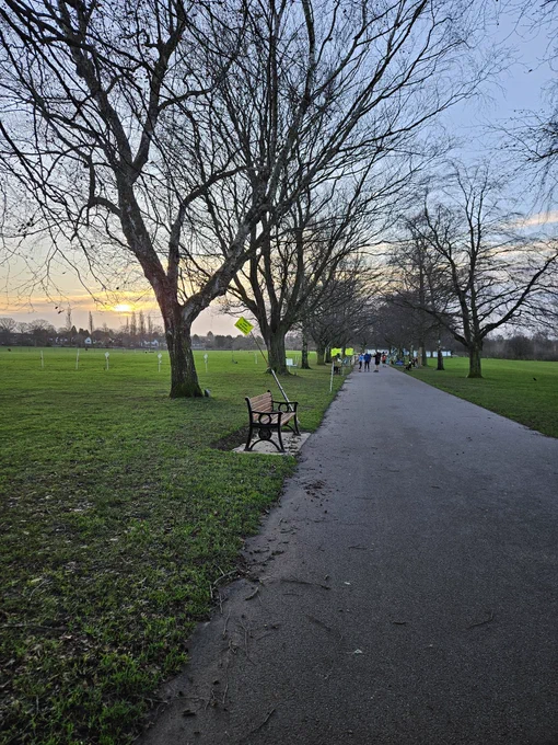 Start area for new year parkrun Coventry 