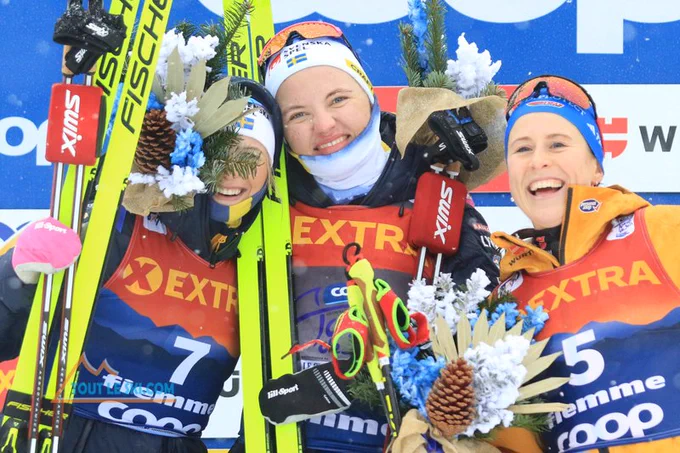 Cross Country Ski World Cup 2024 Tour de ski, Left, Karlsson Frida SWE, Linn Svahn (SWE) and Katharina Hennig (GER) Pierre Teyssot / Toutleski.com
